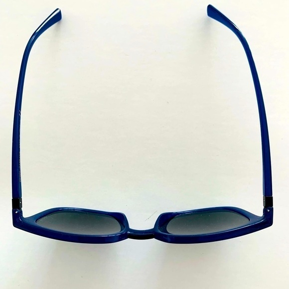 DOLCE & Gabbana Sunglasses - Picture 4 of 14